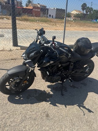 Yamaha MT-07 Pure Negra A2