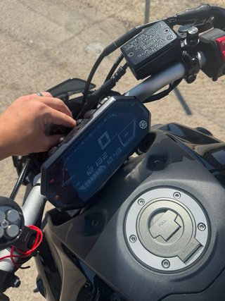 Yamaha MT-07 Pure Negra A2