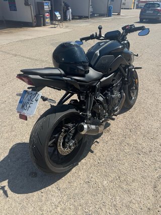 Yamaha MT-07 Pure Negra A2