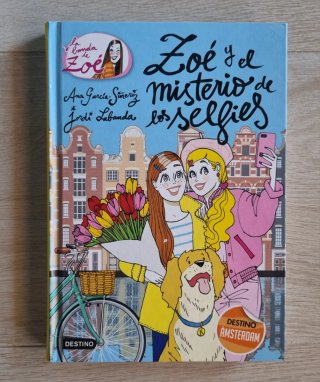 Zoé y el misterio de los selfies