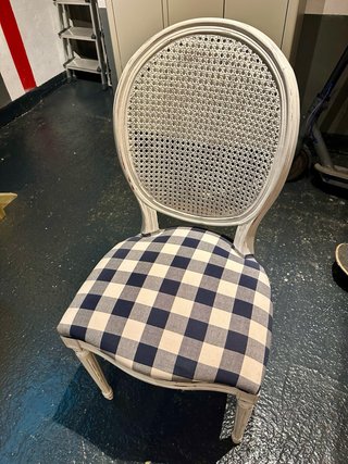 Silla estilo francés restaurada