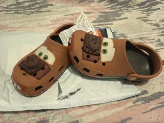 Crocs Marrones Diseño Coche Infantil