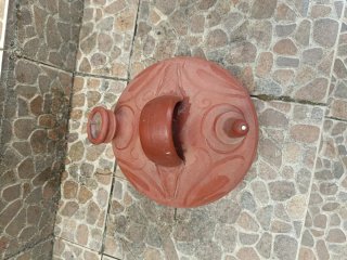Hucha artesanal de barro