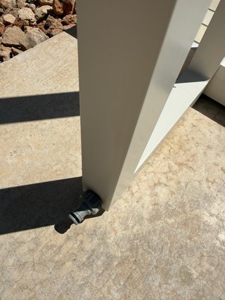 Ducha exterior diseño metal y composite  A