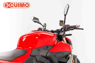 DUCATI STREETFIGHTER V2
