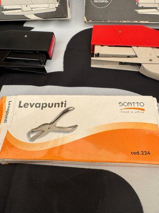 2 Cucitrici Zenith 590 + Scatole Punti