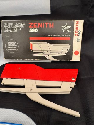 2 Cucitrici Zenith 590 + Scatole Punti