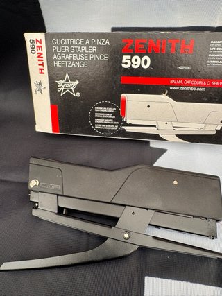 2 Cucitrici Zenith 590 + Scatole Punti