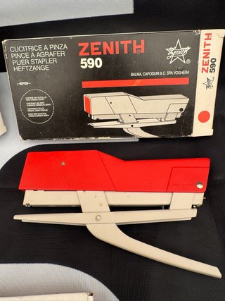2 Cucitrici Zenith 590 + Scatole Punti
