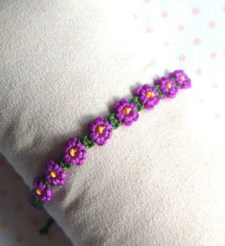 Pulsera hecha a mano de florecita denario rosario