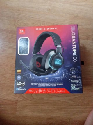 Audífonos JBL Negros y Multicolor