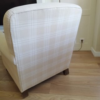Butaca de tela beige para tapizar