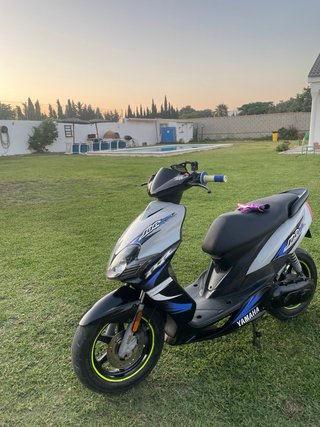 Yamaha Jog R Scooter