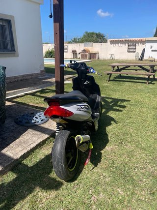 Yamaha Jog R Scooter