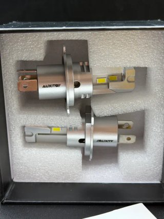 Kit 2 Bombillas LED H4 AUXITO 6500K Blanco Frío