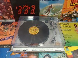 Tocadiscos japonés Technics