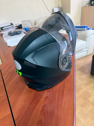 Casco de moto negro