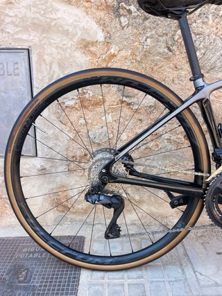 Bicicleta CANNONDALE SYNAPSE 1 RLE Di2 12 CARBONO