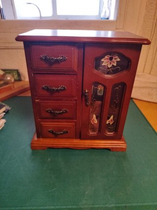 Joyero musical de madera