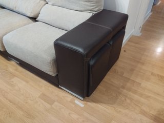 Sofá chaise longue beige y marrón
