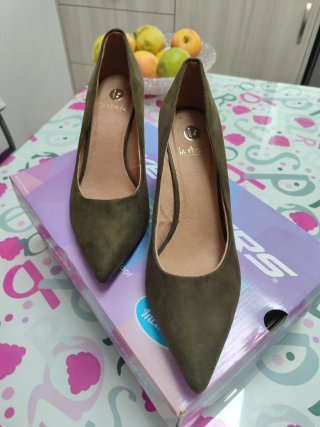 Zapatos de tacón verde oliva