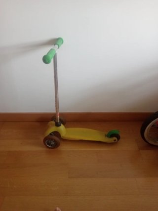 Patinete infantil amarillo 3 ruedas
