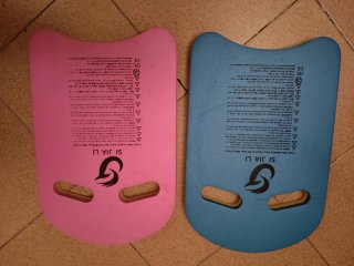 Planchas de natación para entrenamiento