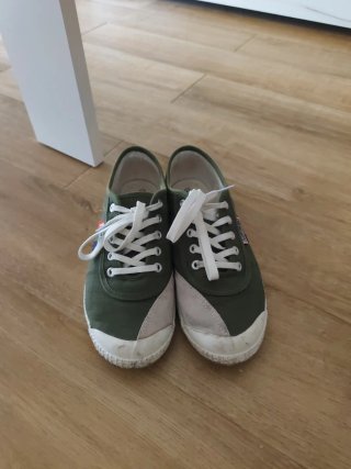 Zapatillas Kawasaki rojas y blancas