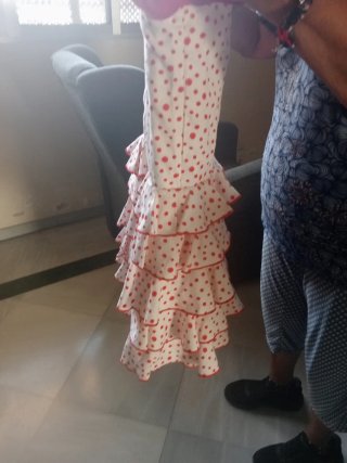 Vestido Flamenca Lunares Rojos hecho a mano