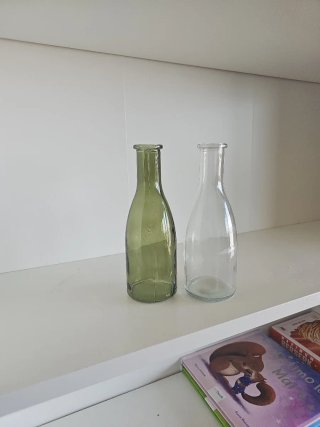 Lote de 20 jarrones y portavelas de cristal