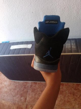 Jordan 5 Retro Azul Negro