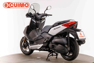YAMAHA XMAX 125