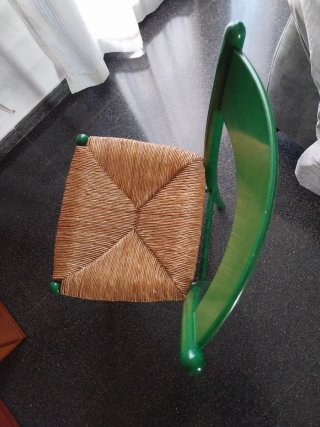 Sillas de cocina de madera y cáñamo