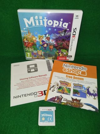 Lote 2 Juegos Nintendo 3DS: Miitopia y Smash Bros