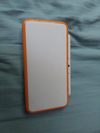 Nintendo 2DS XL Blanca y Naranja