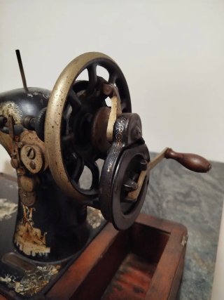Máquina de coser Singer antigua