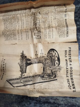 Máquina de coser Singer antigua