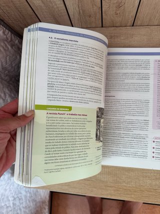 Libro de Historia y cuaderno (1 Bachillerato)