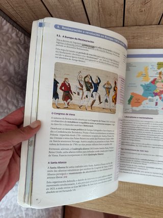 Libro de Historia y cuaderno (1 Bachillerato)