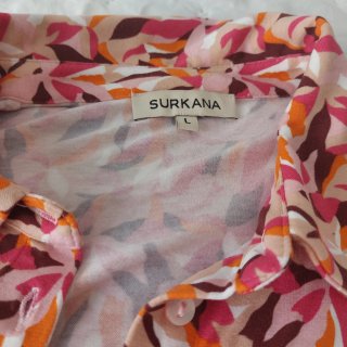 Conjunto Surkana, blusa, pantalón y cinturón
