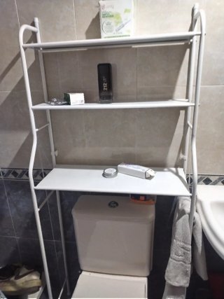 Estantería metálica blanca para baño