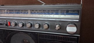 Philips D8444 Boombox Radio Stereo Cassette