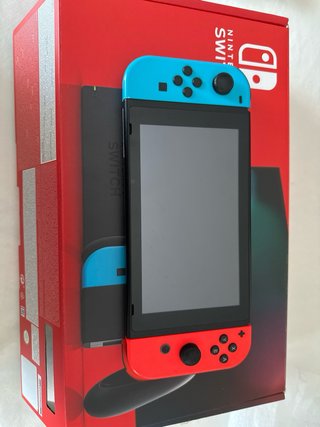 Nintendo Switch + 8 jogos