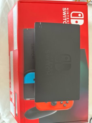 Nintendo Switch + 8 jogos