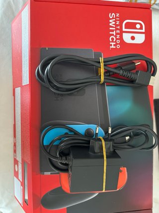 Nintendo Switch + 8 jogos