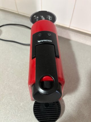 Cafetera Nespresso De'Longhi Essenza Roja