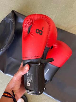 Guantes de boxeo Outshock rojos 8oz