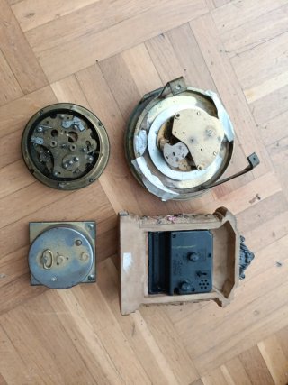 Lote de 4 relojes decorativos