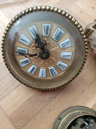 Lote de 4 relojes decorativos