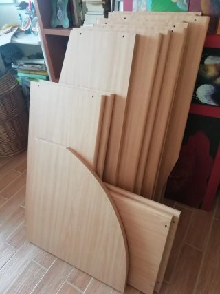 Estantería de tienda metálica y madera